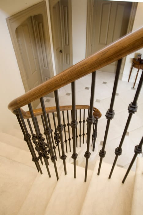 TRADITIONAL ORNATE IRON STAIR RAILINGS & BALUSTRADE TRADITIONAL ORNATE IRON STAIR RAILINGS & BALUSTRADE
