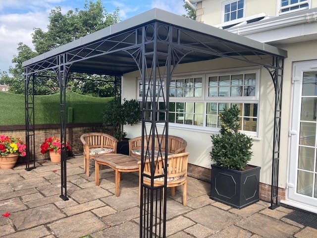 Cambridge Design Wrought Iron Veranda