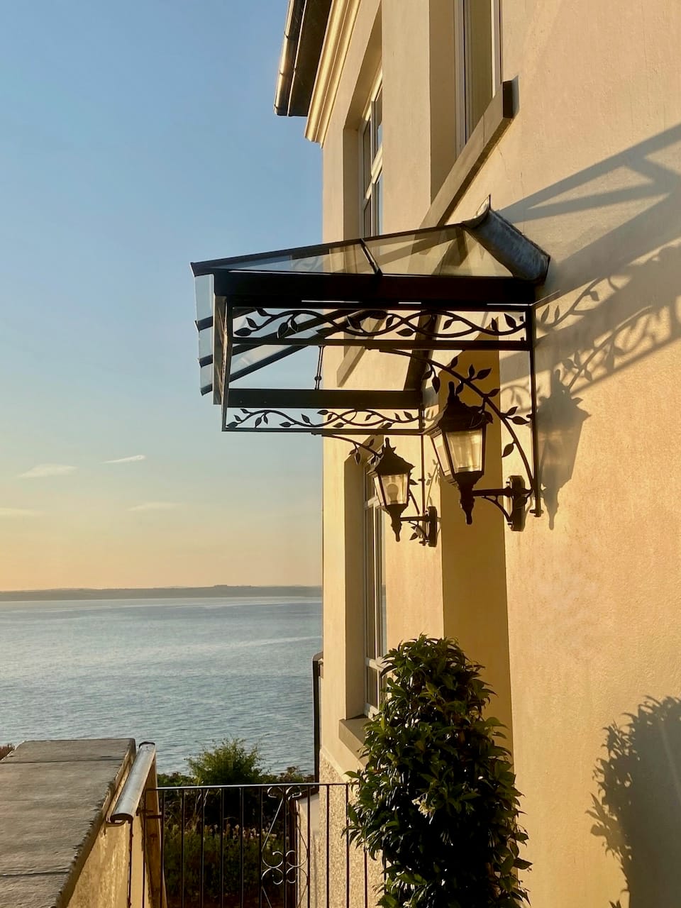 1 (2) Queen Anne Traditional Metal Porch
